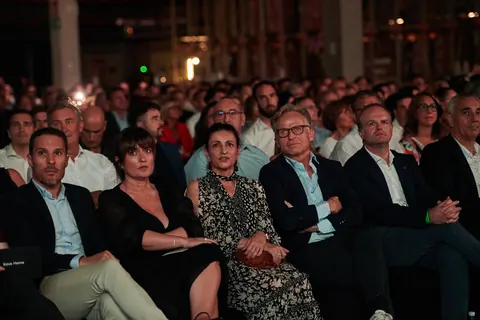 Convenciones y kick-offs