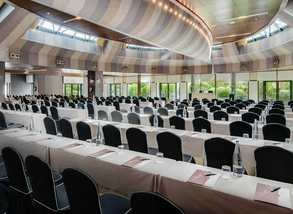 Eurostars Suites Mirasierra (2/4)