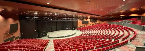 Madrid Marriott Auditorium Hotel & Conference Center (3/4)