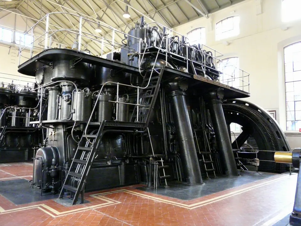 Nave de Motores de Metro de Madrid (1/2)