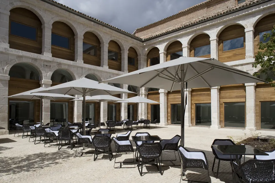 Parador de Alcalá de Henares (2/5)